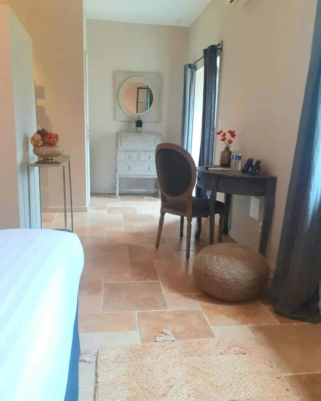 Hotel Domaine De La Limetiere Neuvy-le-Roi Exteriér fotografie